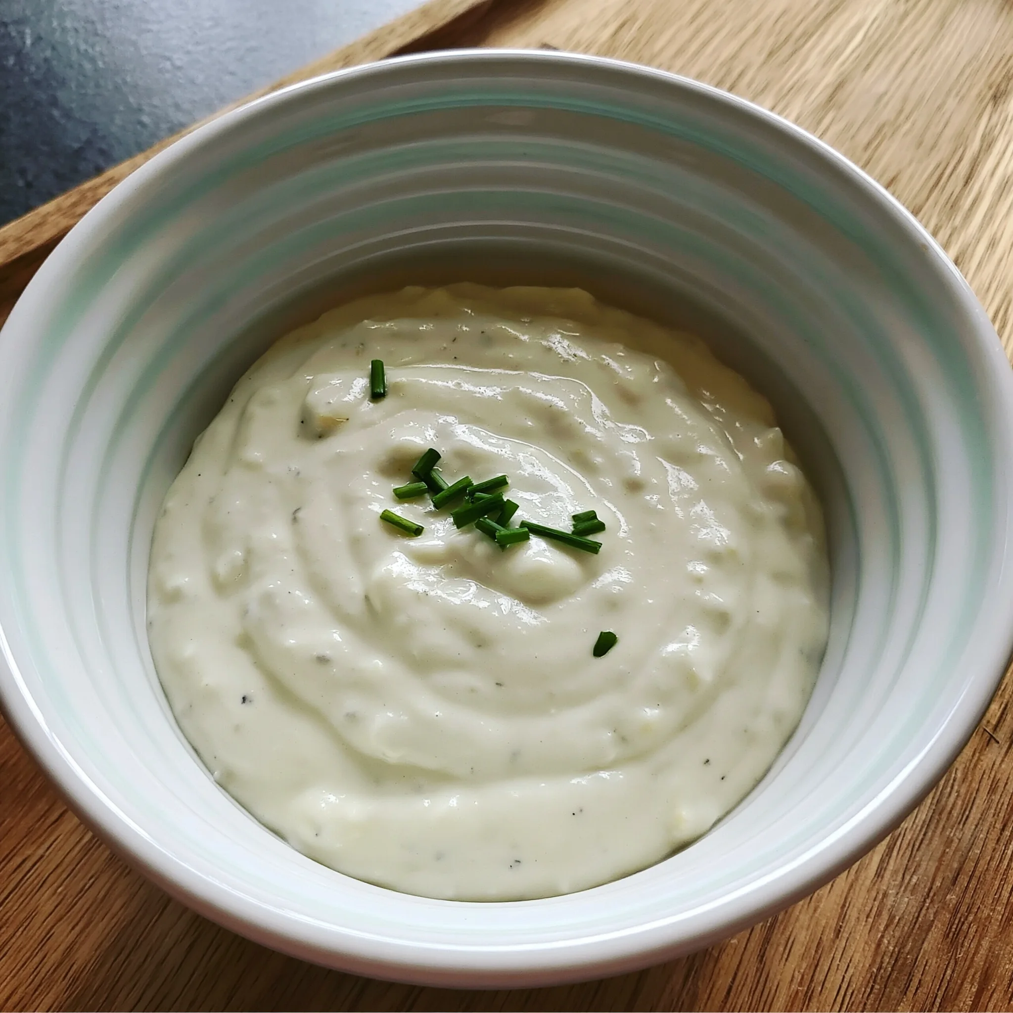 Creamy Apple Horseradish Sauce Recipe (Perfect for Dipping!)