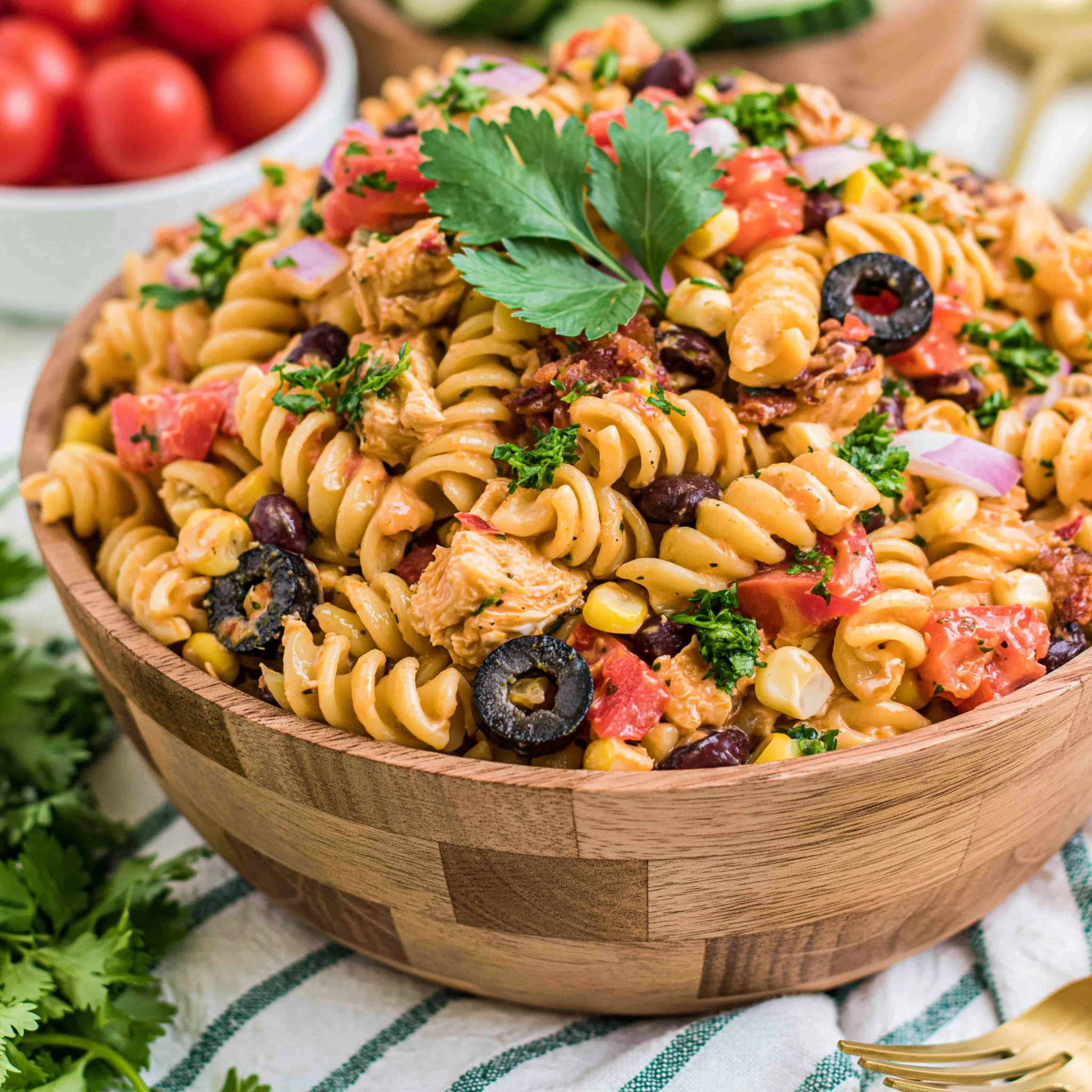 Southwest Chicken Pasta Salad Recipe (Quick and Easy!)